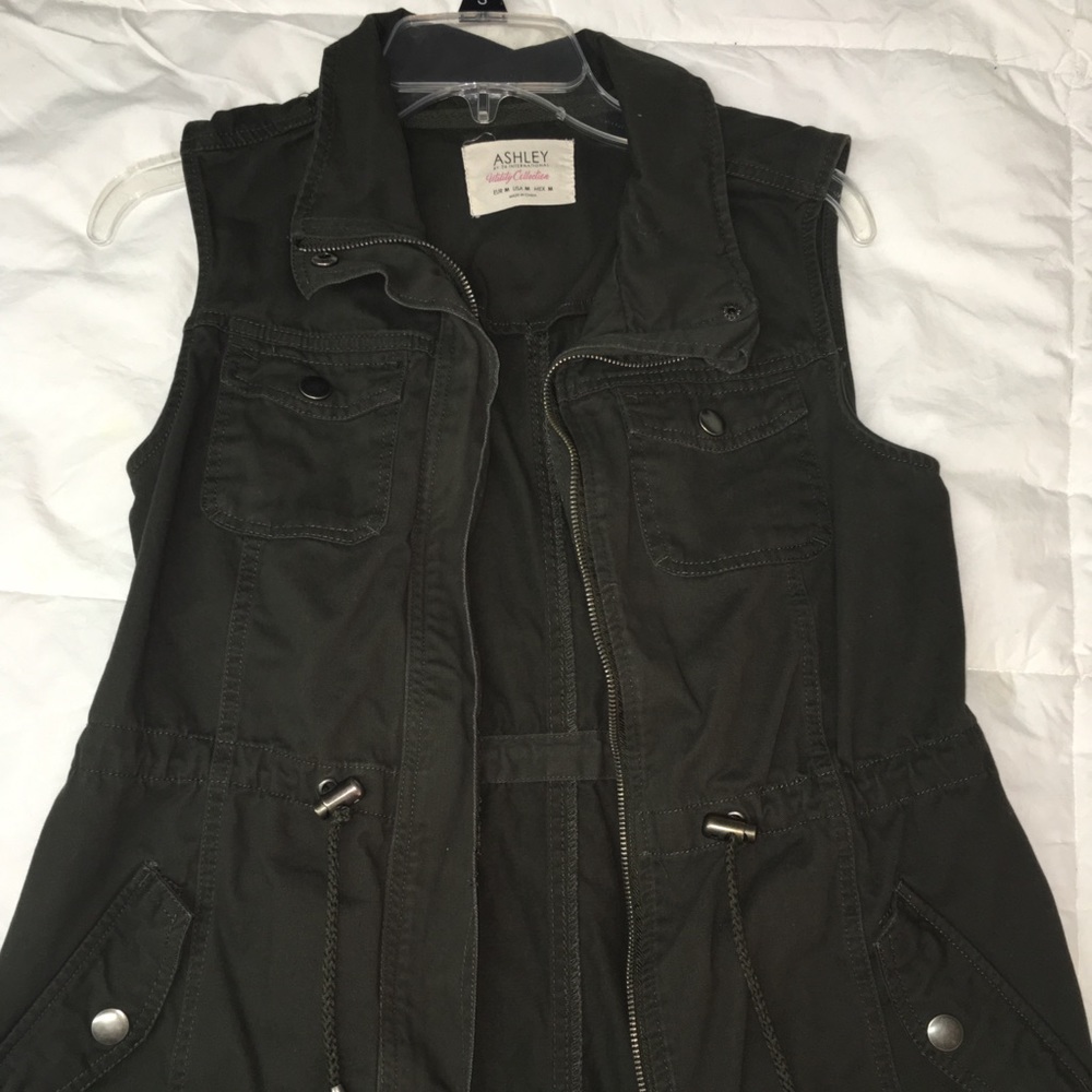 Dark green vest utility vest